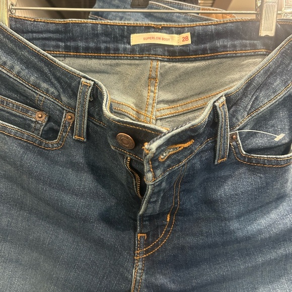 LEVI - Picture 2 of 3